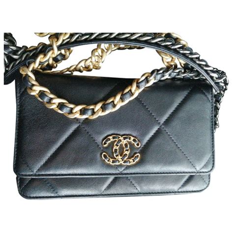 authentic chanel - pre owned chanel wallet.